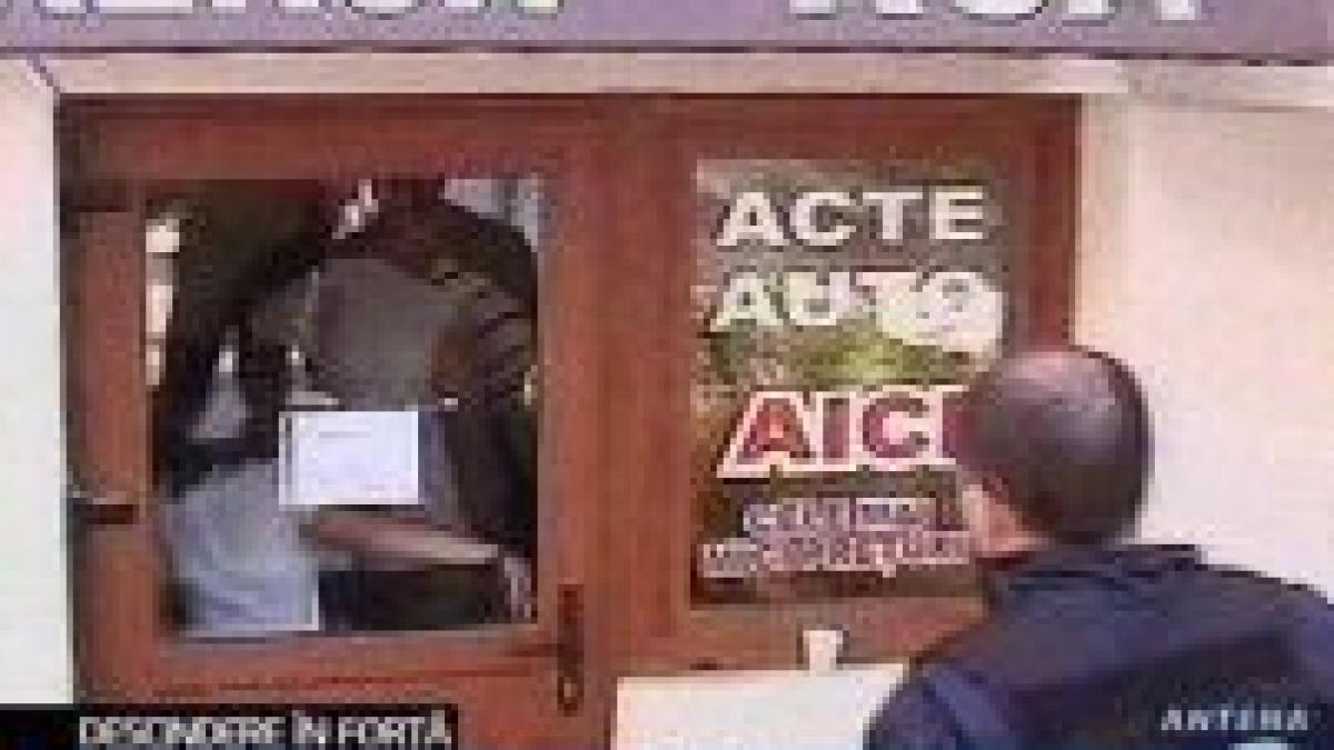 Argeş. Zeci de şoferi care au dat mită pentru permise, implicaţi în accidente grave