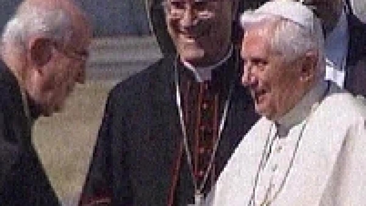 Papa Benedict al XVI-lea începe o vizită de nouă zile în Australia