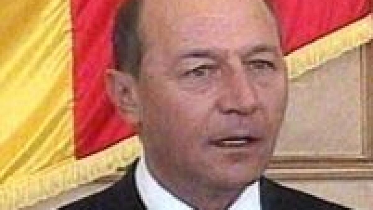 Băsescu: Statul român nu îşi abandonează cetăţenii, dar nu poate acţiona precum presa