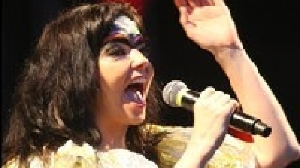 China: Interdicţie pentru artişti, după ce Bjork a strigat "Tibet" pe scenă