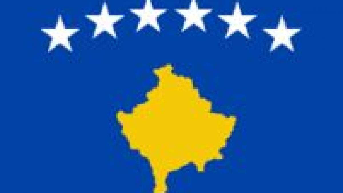 Kosovo. Cozi de aşteptare de sute de persoane pentru noile paşapoarte kosovare