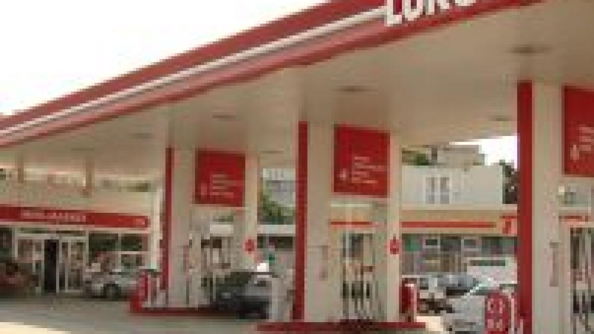 Companiile petroliere din România au ieftinit carburanţii