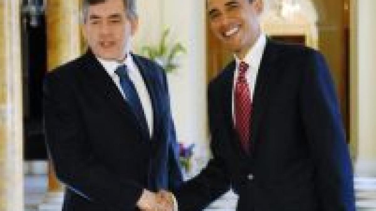 Obama crede că turneul efectuat in Europa i-ar putea afecta popularitatea 