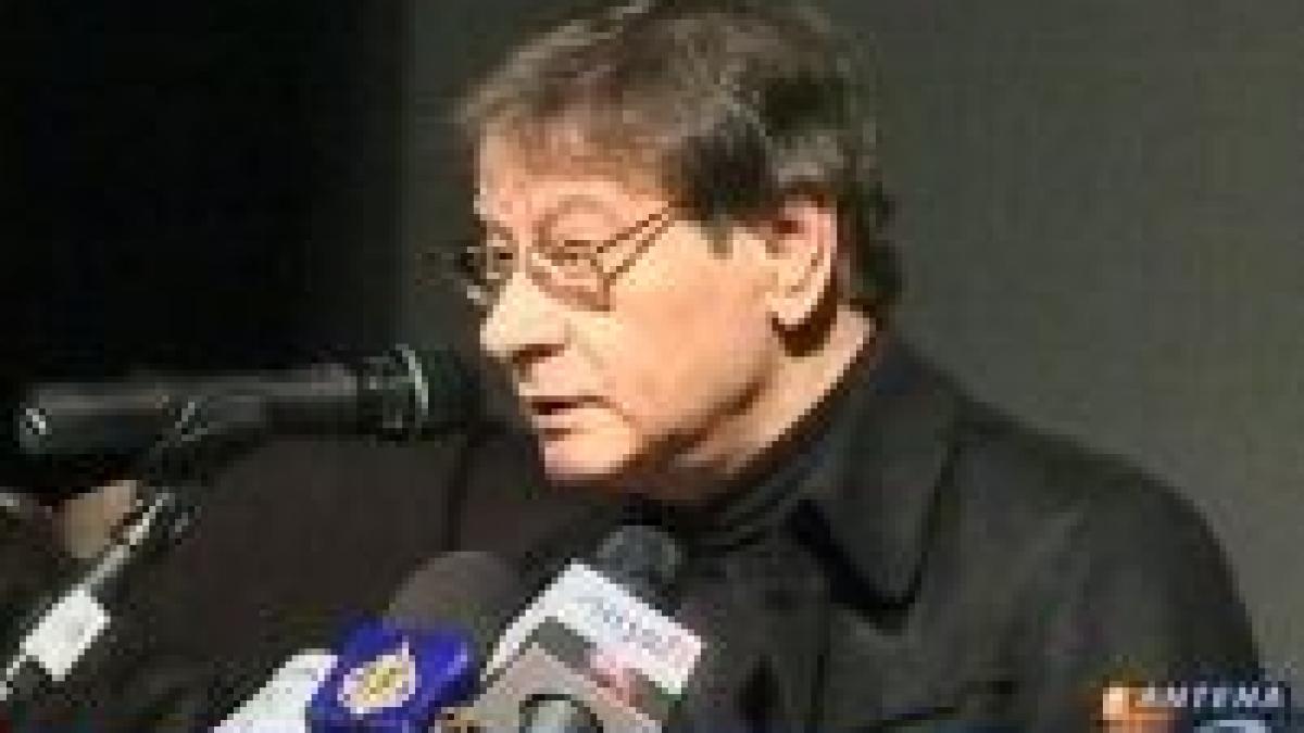 A încetat din viaţă poetul Mahmoud Darwich, ?vocea suferinţei palestiniene?