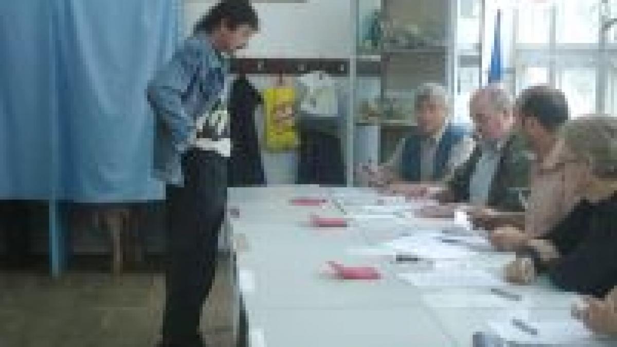 PD-L conduce topul cheltuielilor din campania electorală pentru locale 