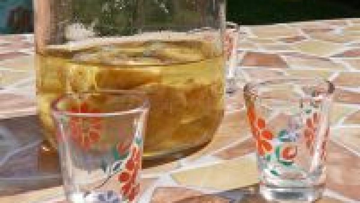 Ţuica ardelenească ar putea deveni palinka dacă va respecta reţeta maghiară