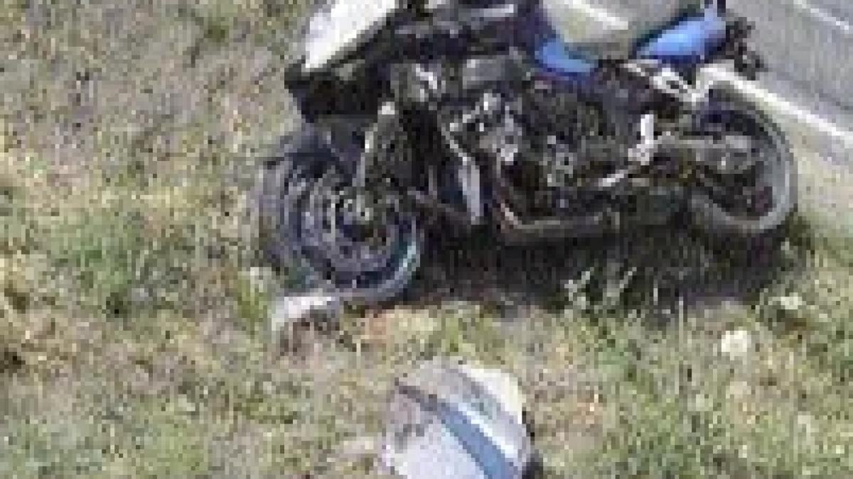 Dâmboviţa. Accident provocat de doi oameni ai legii, care se întreceau pe motociclete