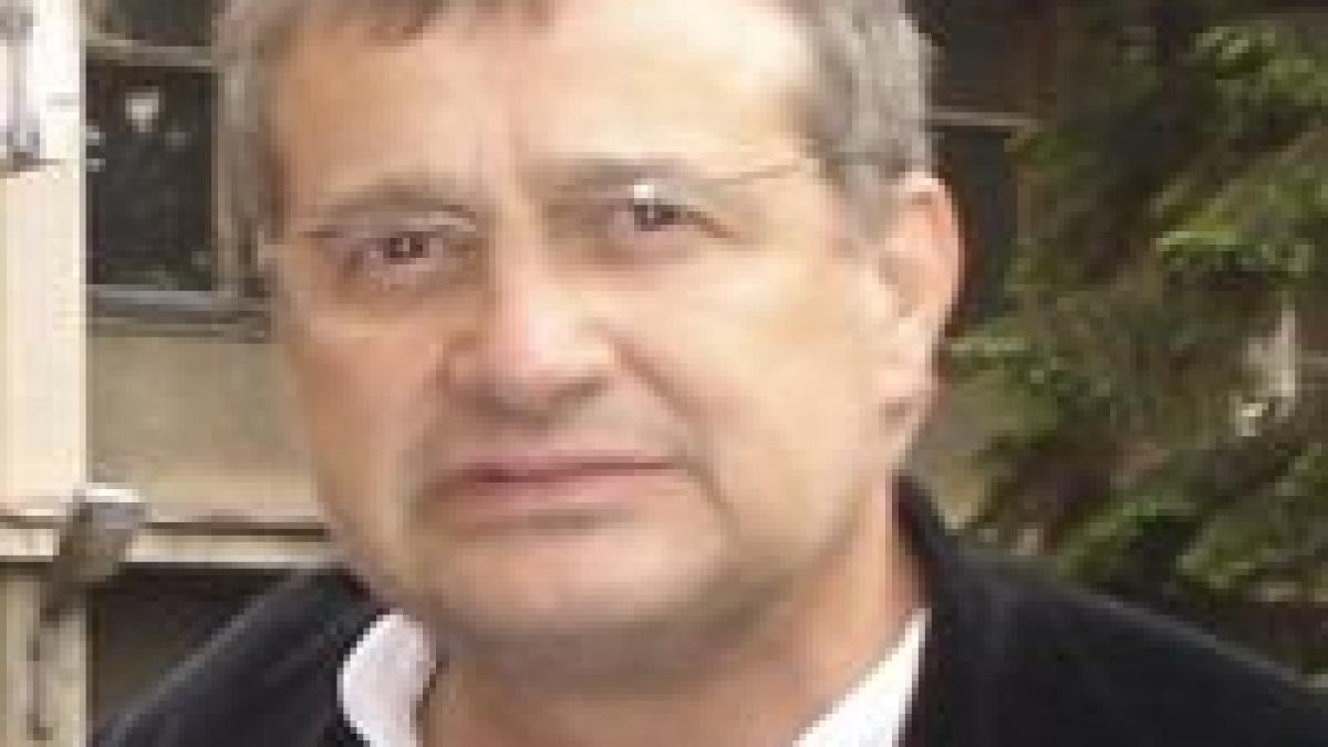 Dinescu refuză să-şi declare veniturile obţinute din colabărări cu diferite edituri şi televiziuni