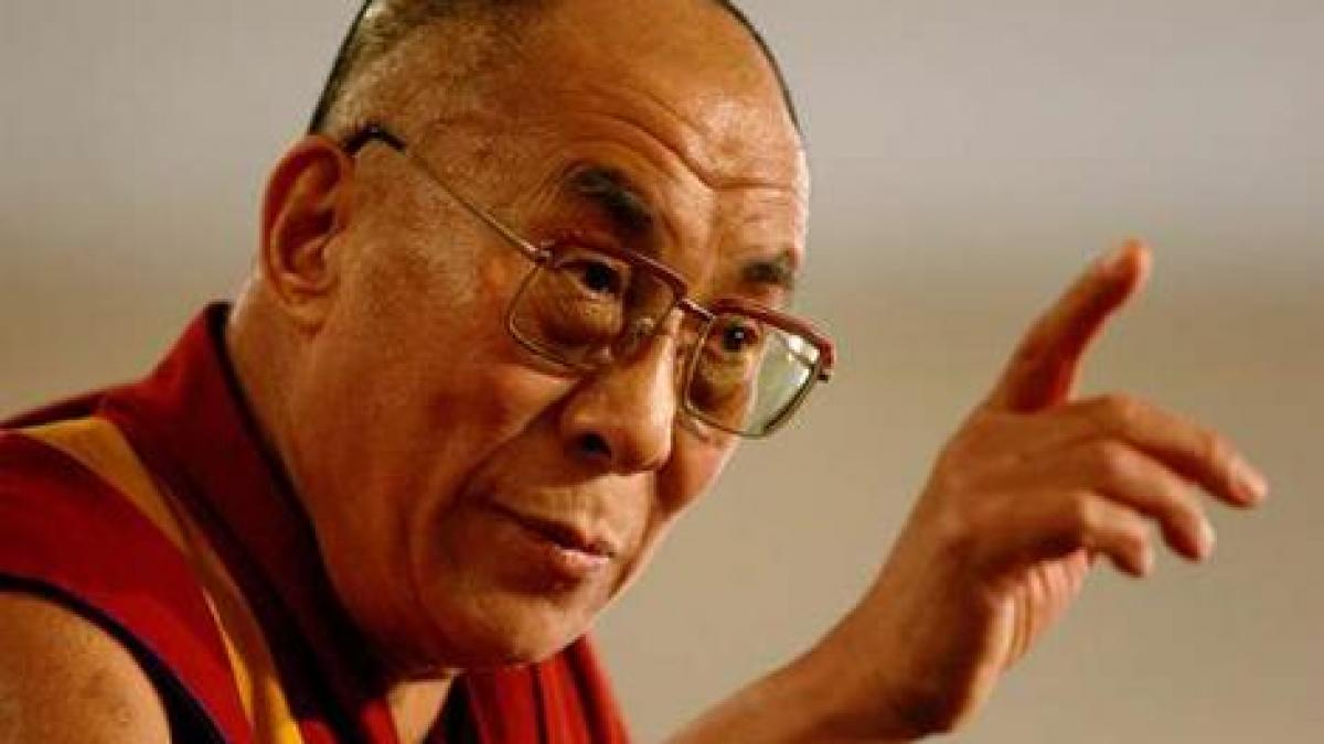 Dalai Lama va fi externat duminică seara