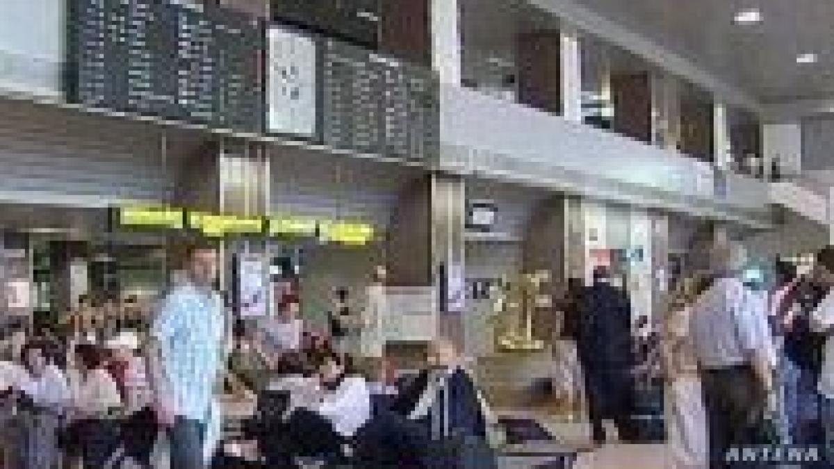 Preţuri năucitoare pe Aeroportul Henri Coandă din Otopeni: 8 lei sticla de apă plată