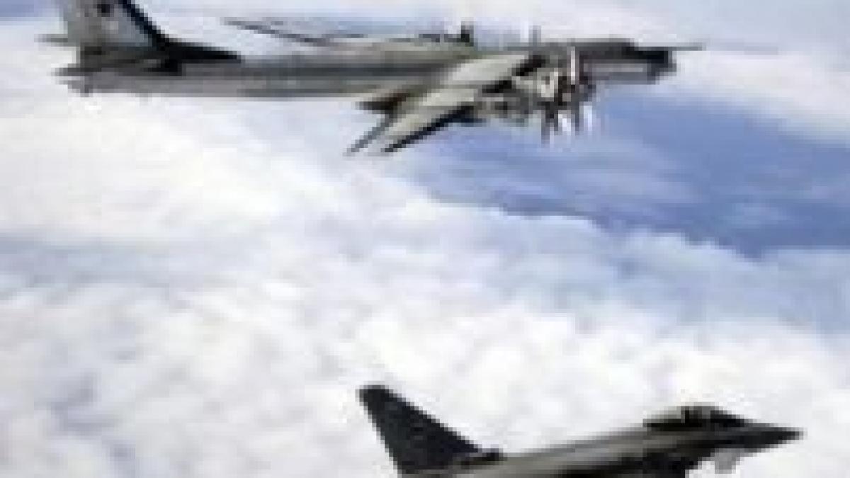 Replică la navele americane din Marea Neagră. Rusia trimite bombardiere în Venezuela