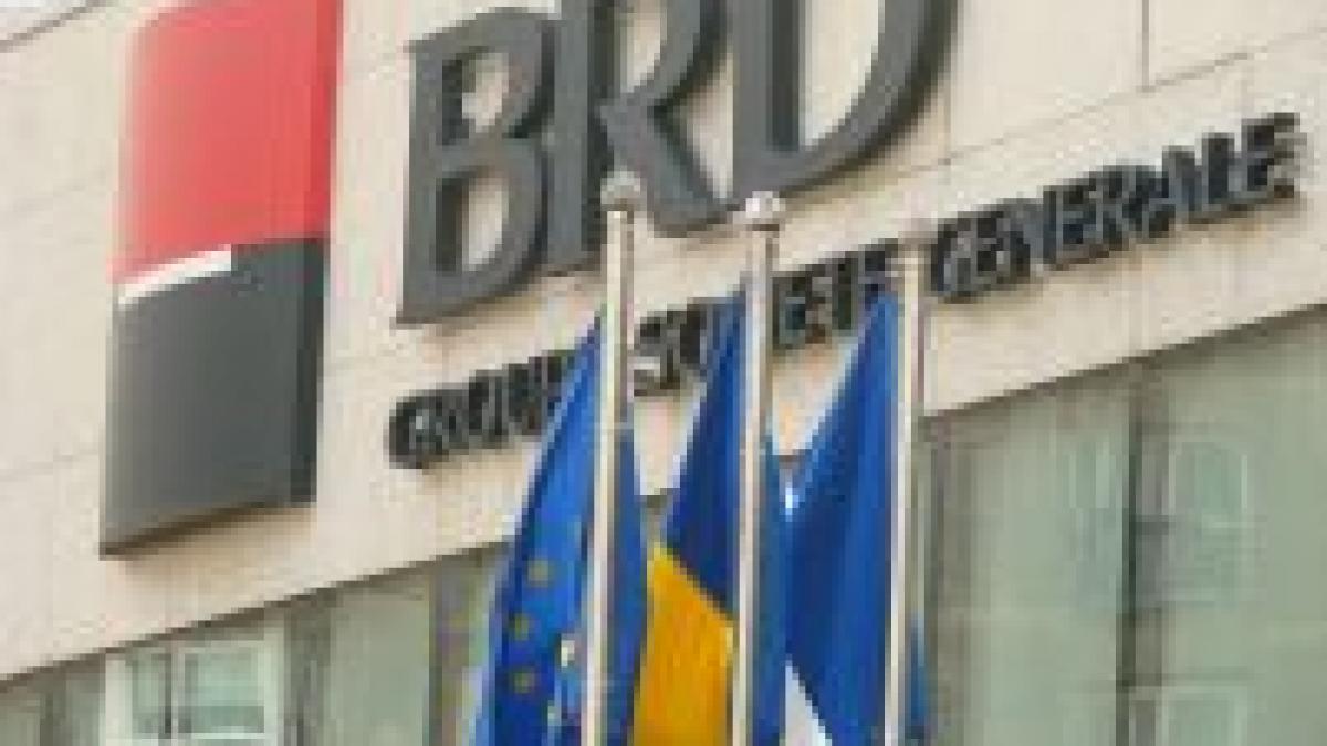 Criza financiară în România. Acţiunile BRD s-au prăbuşit, leul continuă să se deprecieze