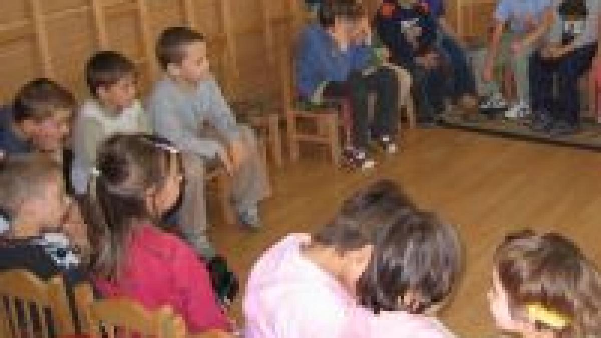 Mehedinţi. O educatoare refuză să primească la grădiniţă doi fraţi rromi