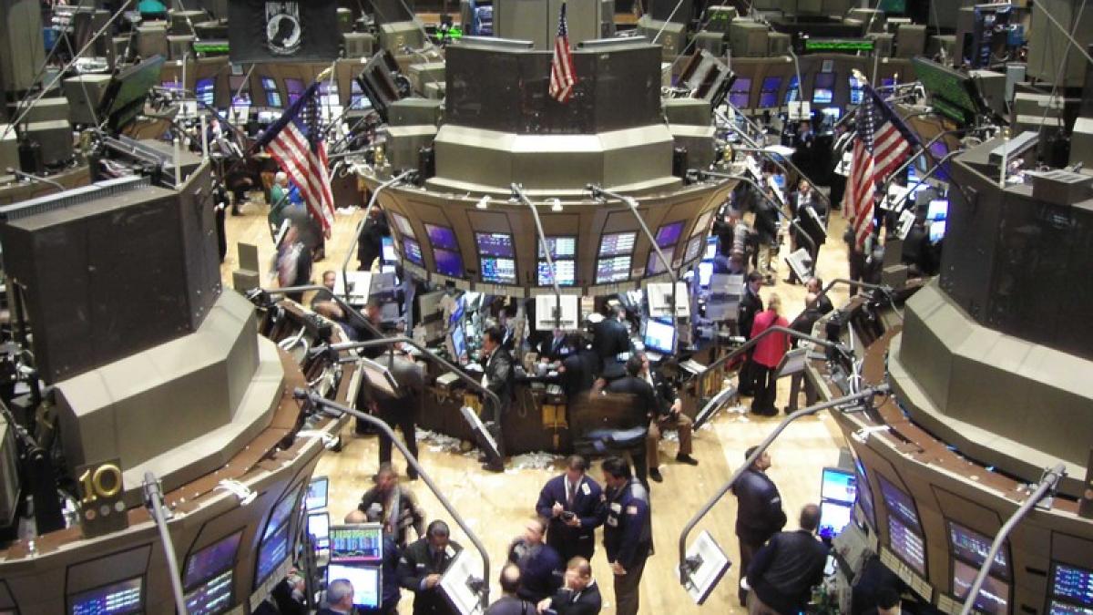 Criza financiară pe Wall Street: Unul din cinci angajaţi îşi pierde postul