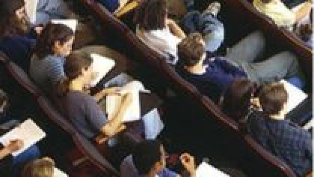 Negocieri reuşite. Studenţii vor primi burse mai mari cu 15% de la 1 ianuarie 