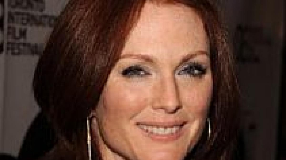 Nevăzătorii protestează împotriva noului film al lui Julianne Moore, ?Blindness? 