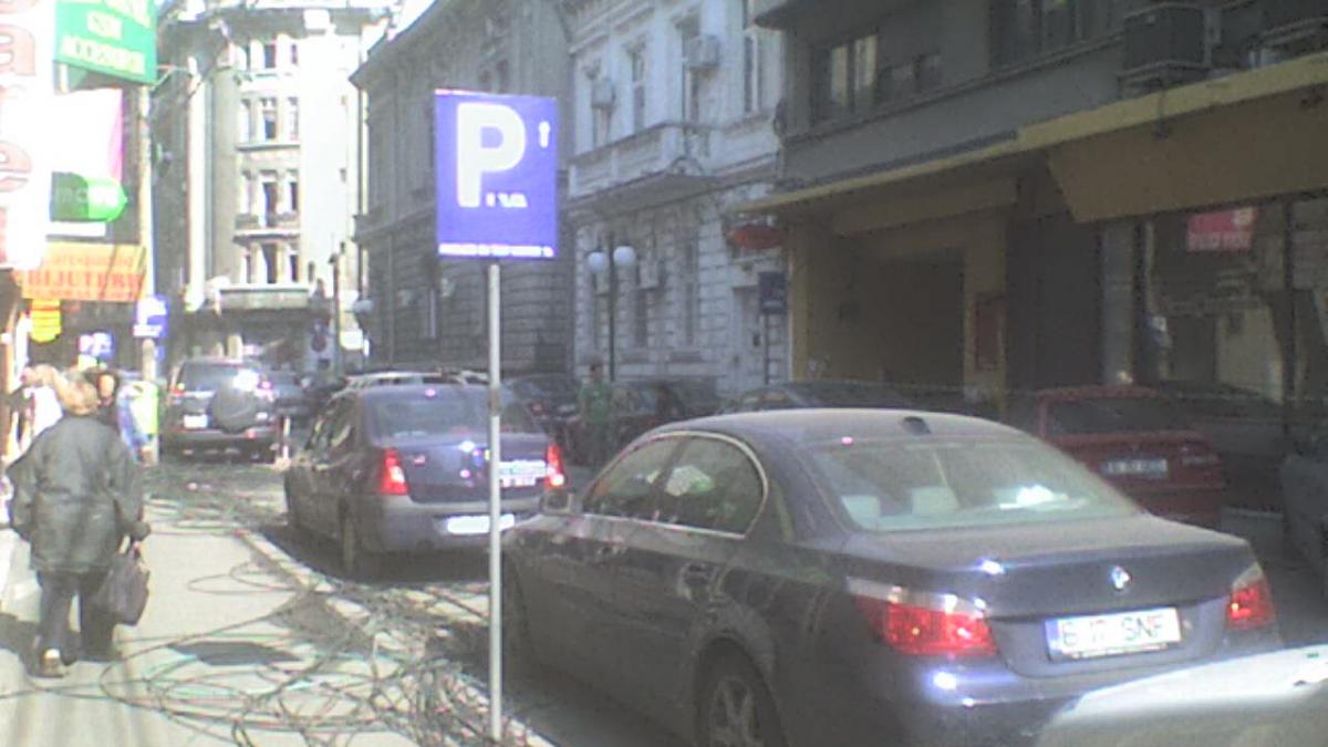 Bucureşti: Agenţia CFR nu mai eliberează bilete, după ce Electrica a tăiat cablurile