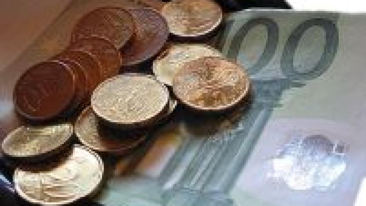 Leul continuă să se aprecieze faţă de moneda europeană. Un euro, cotat la 3.7685 lei