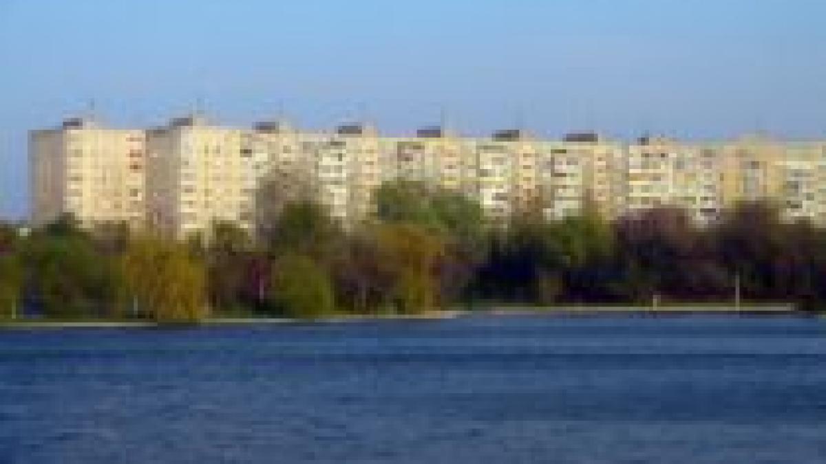 Paradoxurile crizei. Apartamente noi la chirie la preţuri prohibitive: până la 1800 Euro pentru trei camere  

