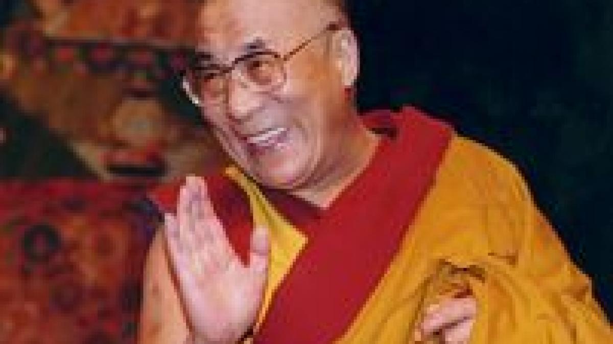 Dalai Lama se simte bine şi a fost externat din spital