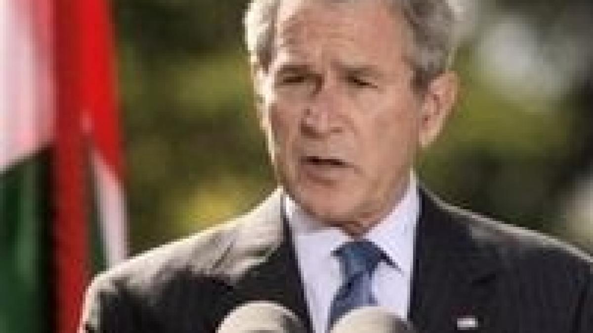 George Bush le-a cerut americanilor să aibă încredere în planul de ieşire din criza financiară