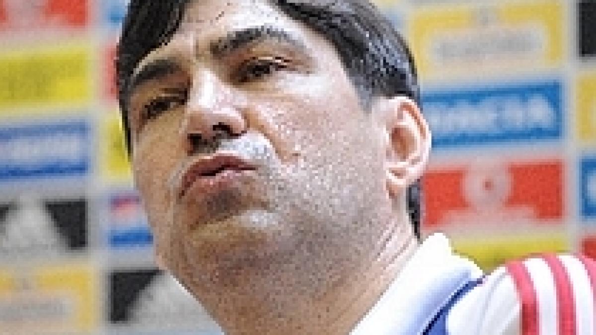 Piţurcă: Mutu este în pericol să îşi încheie cariera prematur
