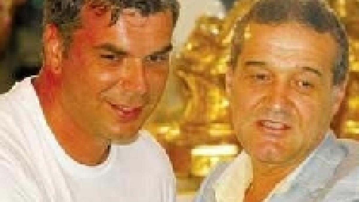 Cine-i antrenor la Steaua? Olăroiu negociează la palat cu Becali. Munteanu: Nu e nimic sigur
