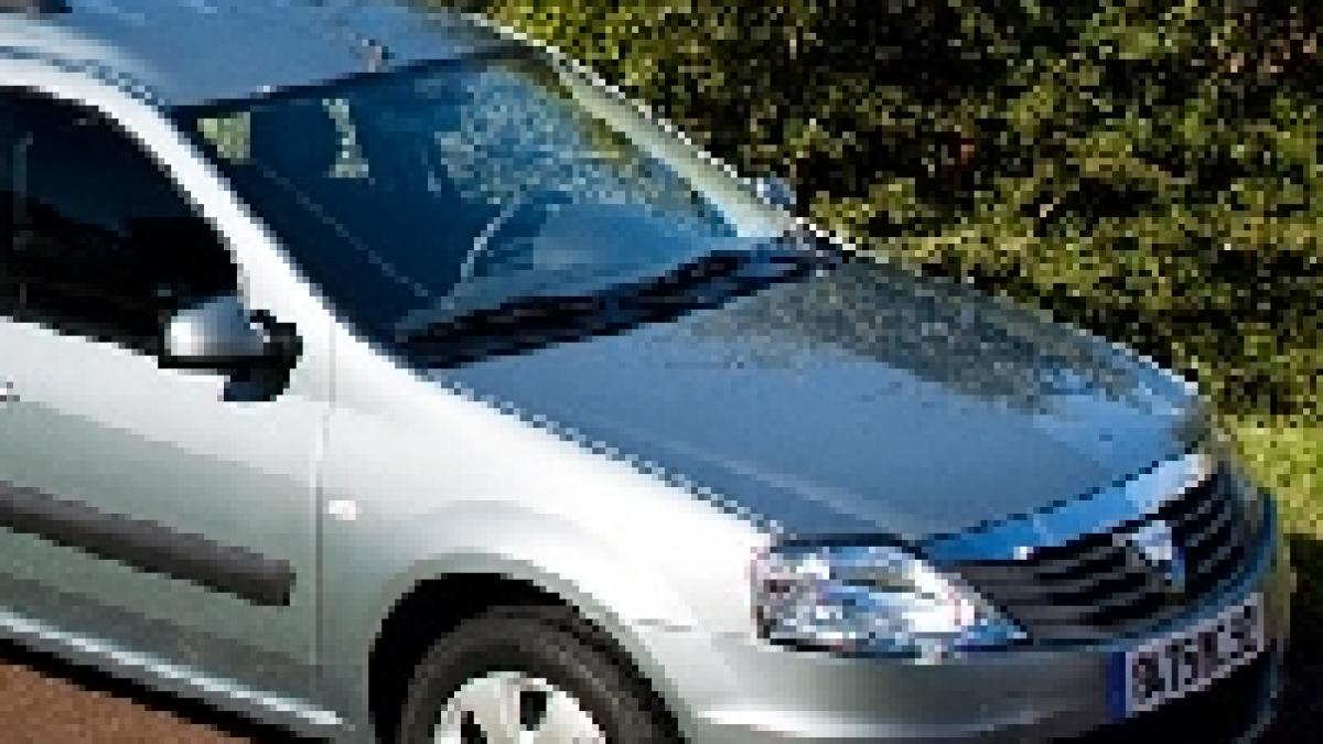 Dacia întrerupe producţia de la Mioveni, pentru a adapta oferta la cerere