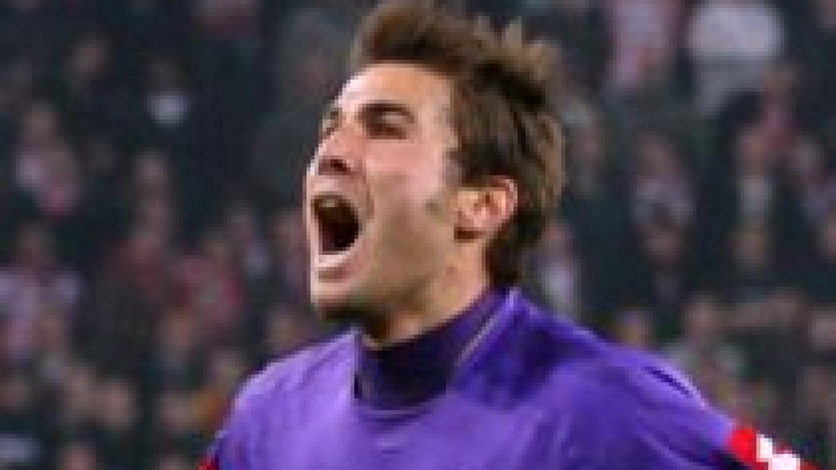 Mutu a reuşit o dublă pentru Fiorentina