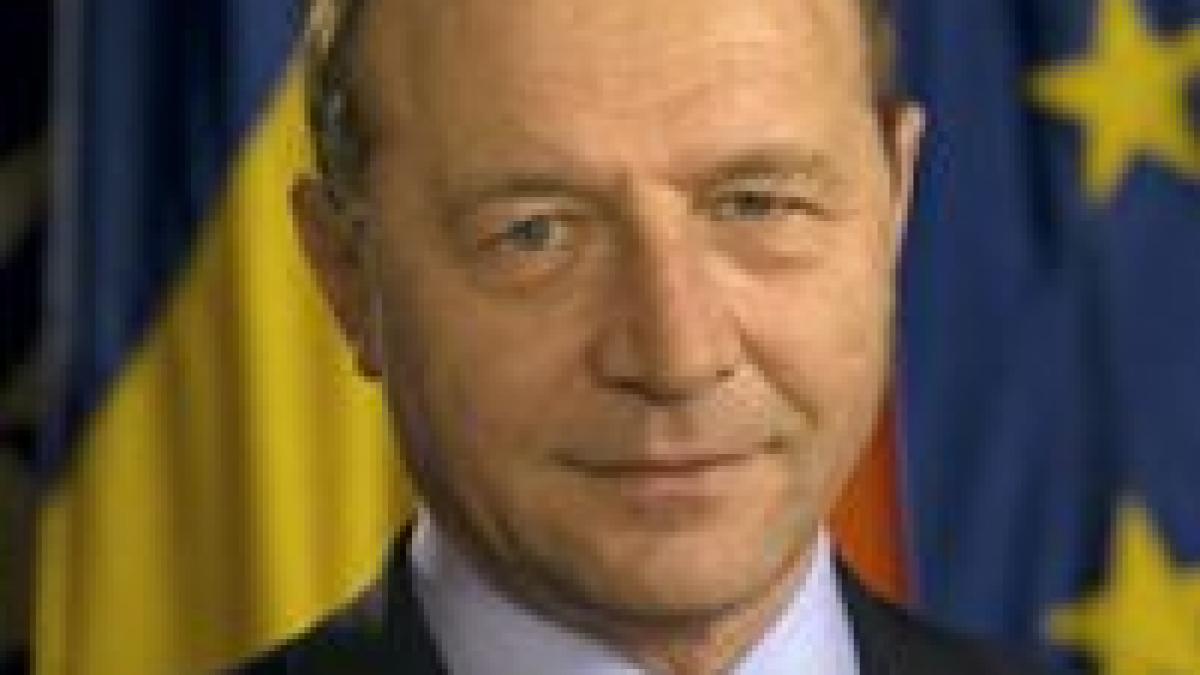 Băsescu: Sunt bani pentru profesori. Salariile din ANL, mărite, în octombrie, de 4,4 ori