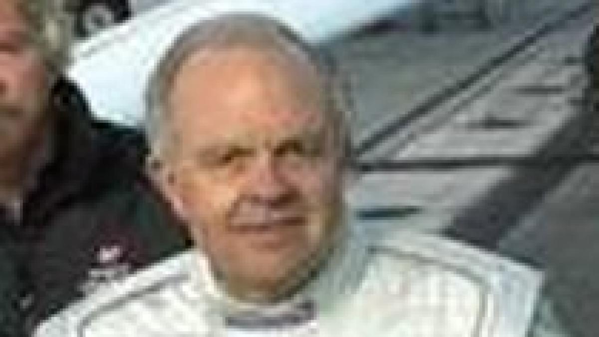 Misterul dispariţiei lui Steve Fossett: Două oase umane, găsite lângă avionul prăbuşit