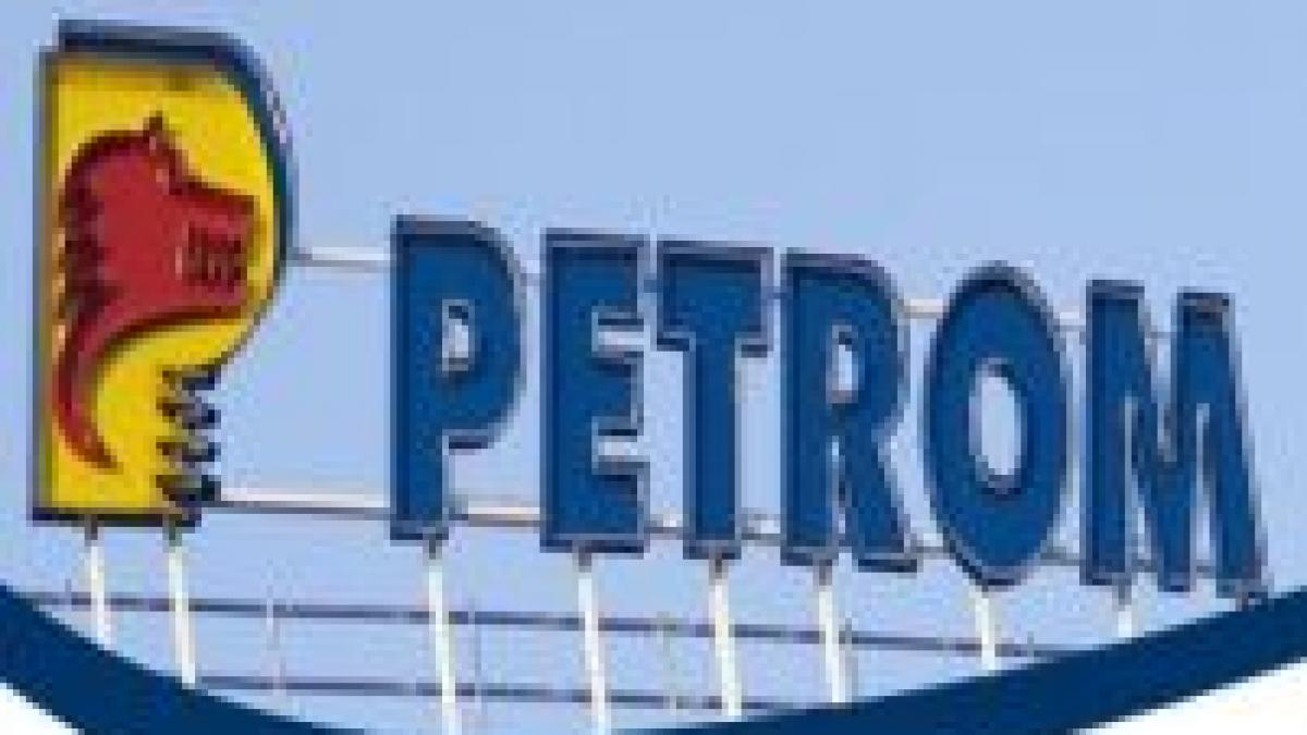 Petrom reduce preţurile la benzină cu şase bani pe litru