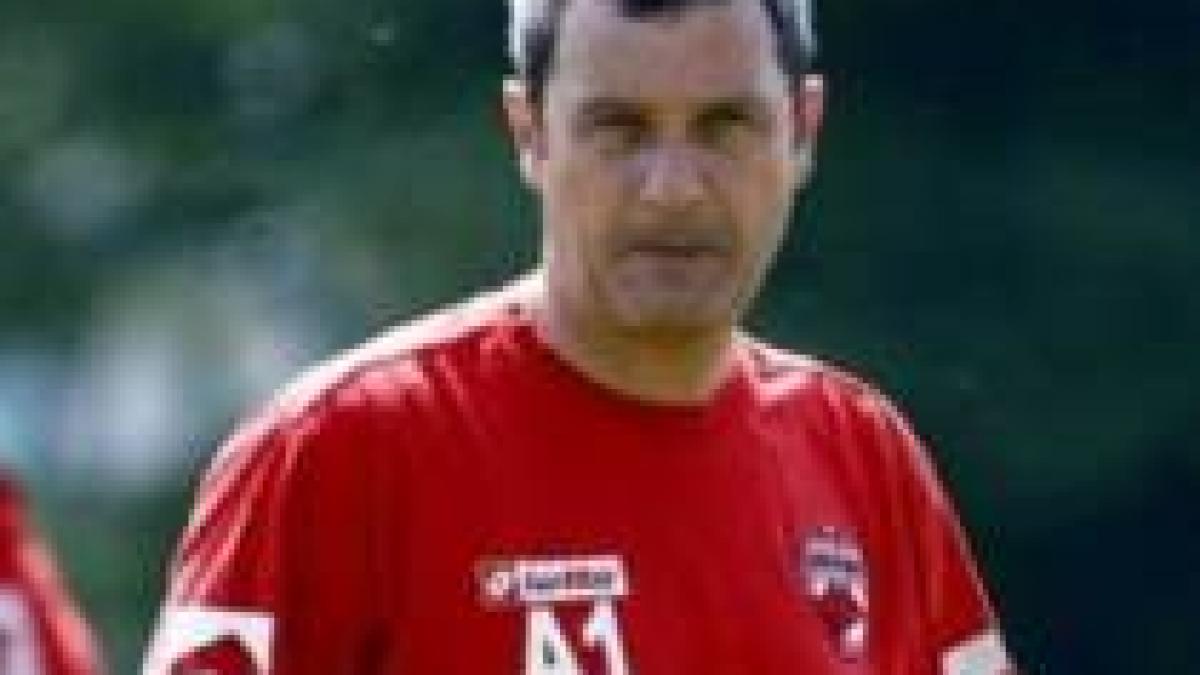 Dinamo ? Steaua, echipele de start: Rednic mizează pe ofensivă, Munteanu pe Rădoi