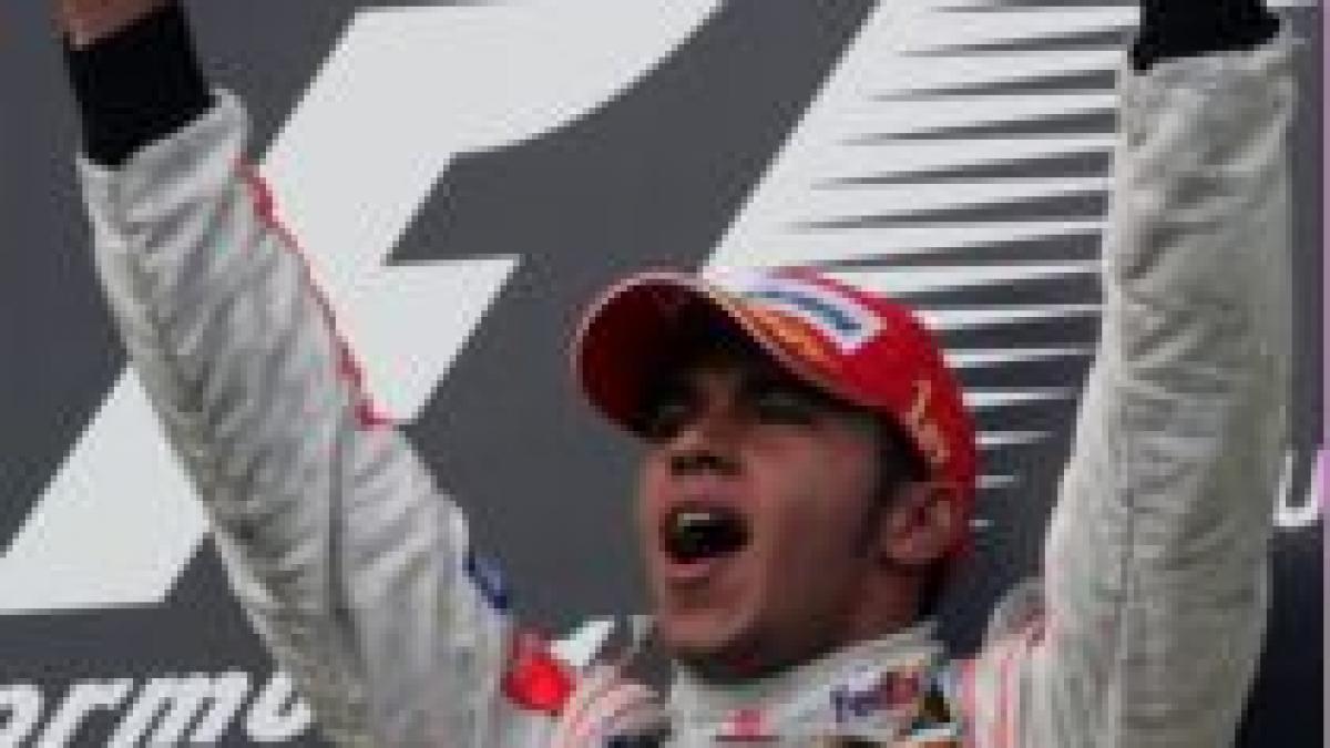 Hamilton a devenit cel mai tânăr campion mondial din istoria Formula 1 (VIDEO)