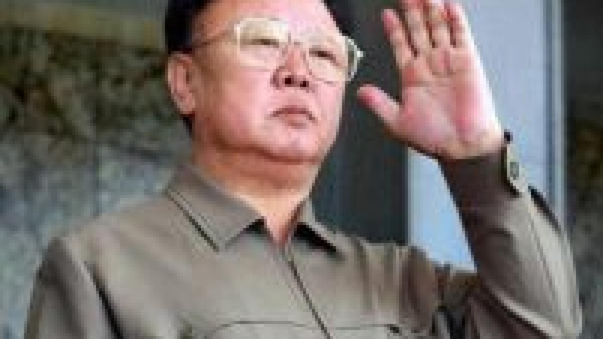 Stare de sănătate incertă a lideului nord-coreean. Noi imagini cu Kim Jong Il, difuzate de presă