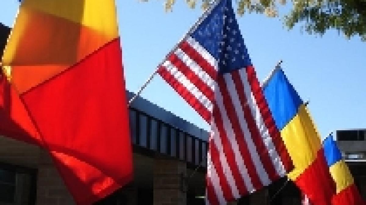 Marele Licurici din cântecele românilor: "Ce ne facem noi ţiganii, dacă vin americanii"