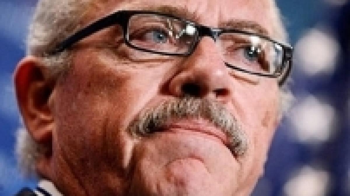 Candidaţii anonimi la preşedinţia SUA: Bob Barr, fost republican, actual libertarian