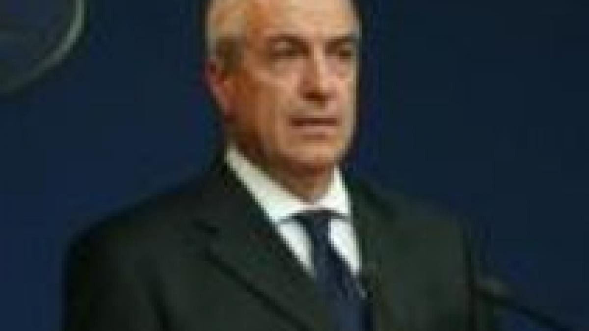 Tăriceanu le cere parlamentarilor să-şi "scoată ochelarii" cu care au legiferat majorarea salarială