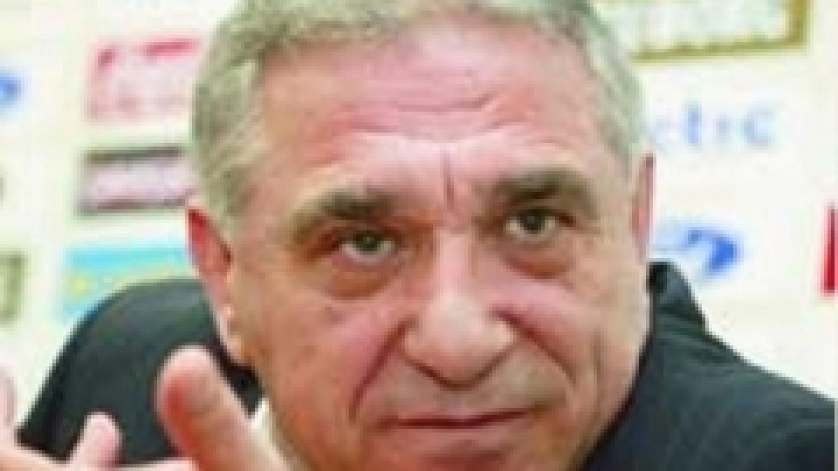 Steaua - Lyon 0-2. Becali, dezamăgit: Nu avem faţă de Champions League