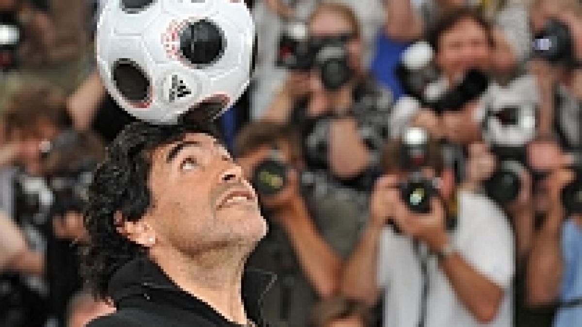 Toţi ochii pe Maradona, înaintea debutului ca selecţioner al Argentinei