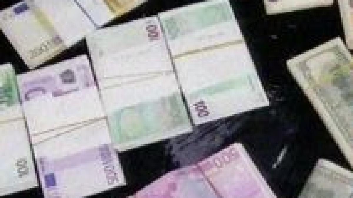 Moneda naţională s-a apreciat uşor miercuri spre finalul şedinţei. Un euro, cotat la 3,8395 lei

