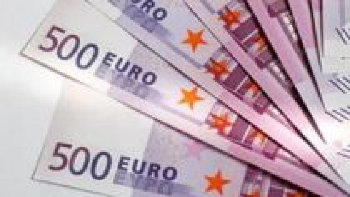 Din cauza crizei financiare, românii întârzie plata ratelor la credite