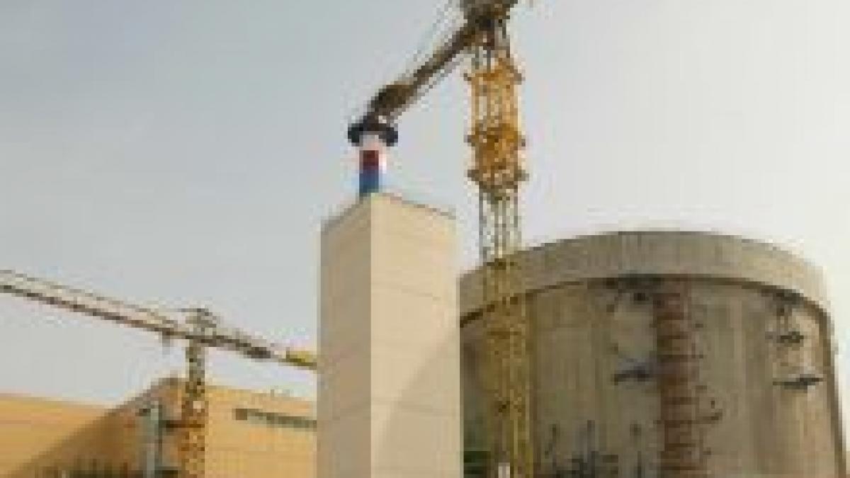  
 Statul s-a asociat cu şase firme străine pentru construcţii la centrala Cernavodă

