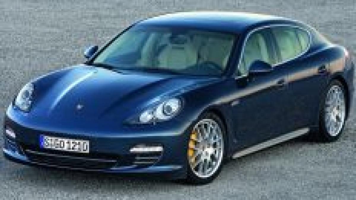 Porsche Panamera - Primele detalii oficiale ale coupe-ului cu patru uşi (FOTO)