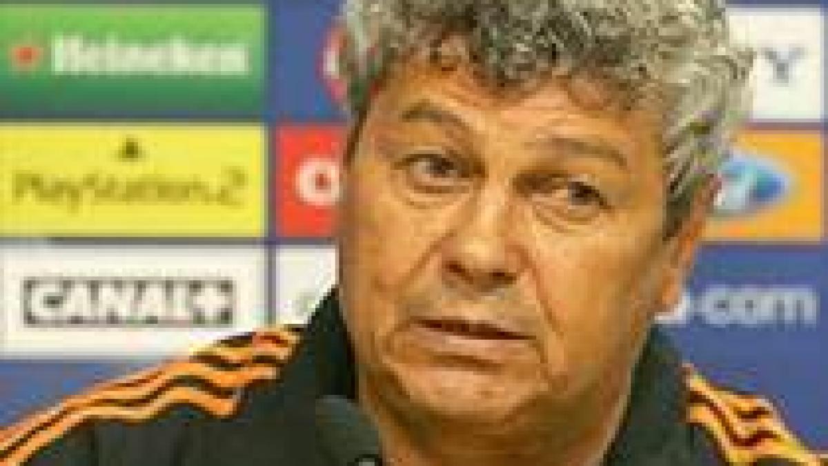 Fotomac: Mircea Lucescu a semnat un precontract cu Galatasaray