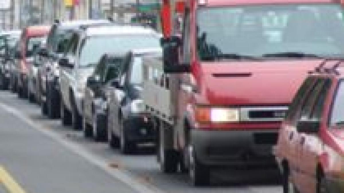 Suspendarea taxei auto, amânată cu cel puţin două săptămâni