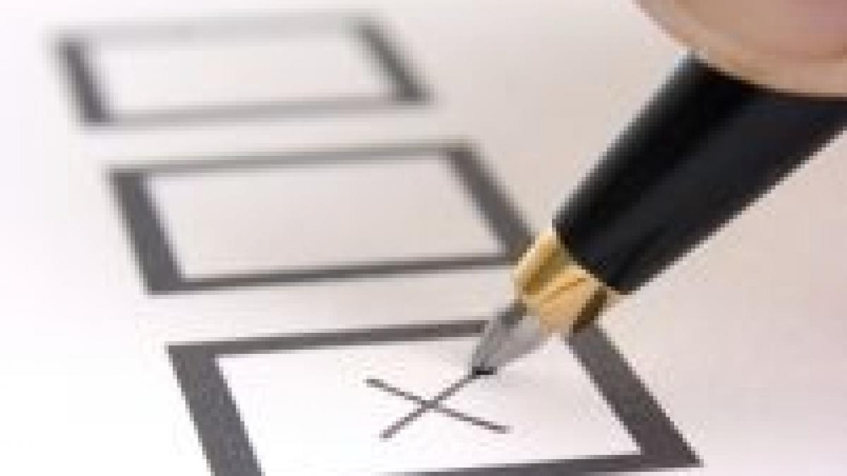 BEC: Prezenţă la vot de 19,84% la nivel naţional, la ora 14.00