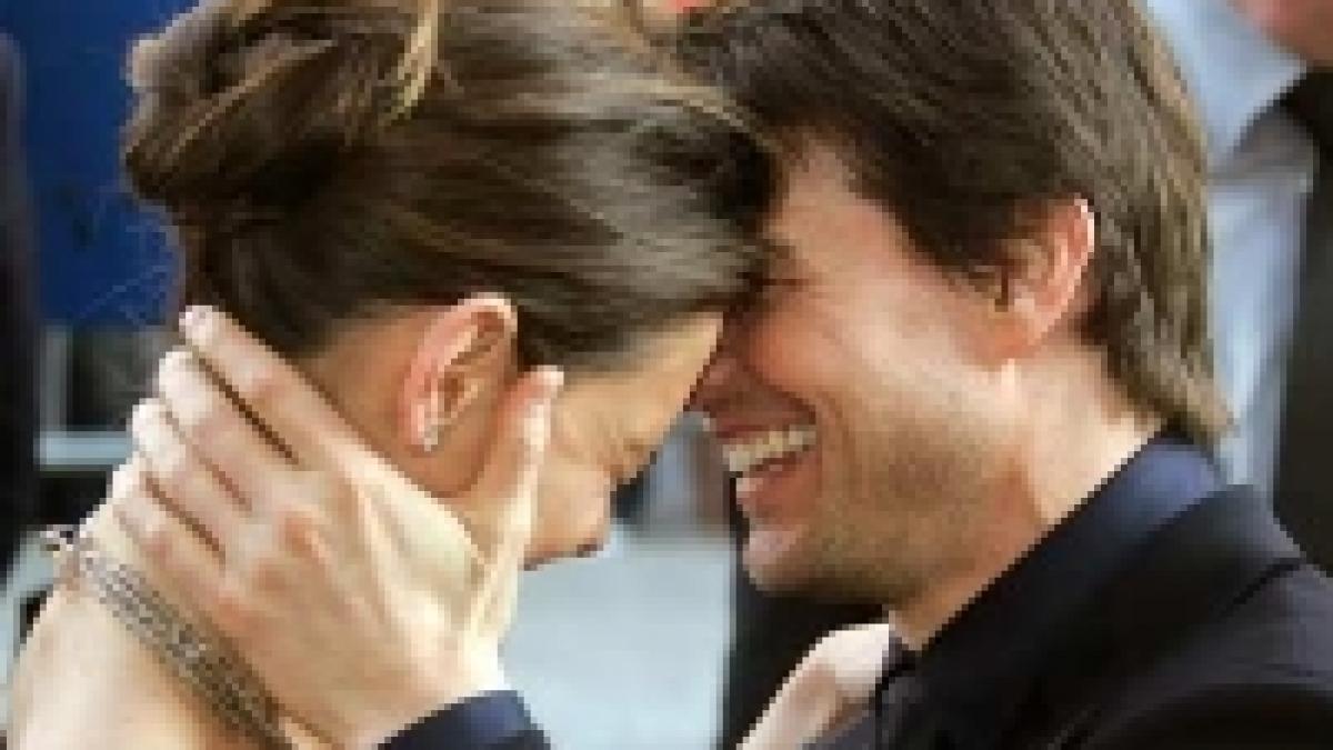 Tom Cruise şi Katie Holmes ar putea juca împreună într-un film erotic