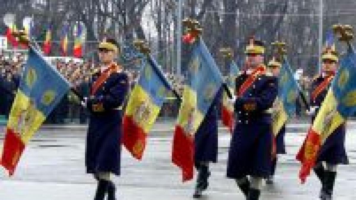 Românii sărbătoresc 90 de ani de la Marea Unire (VIDEO - Parada militară)