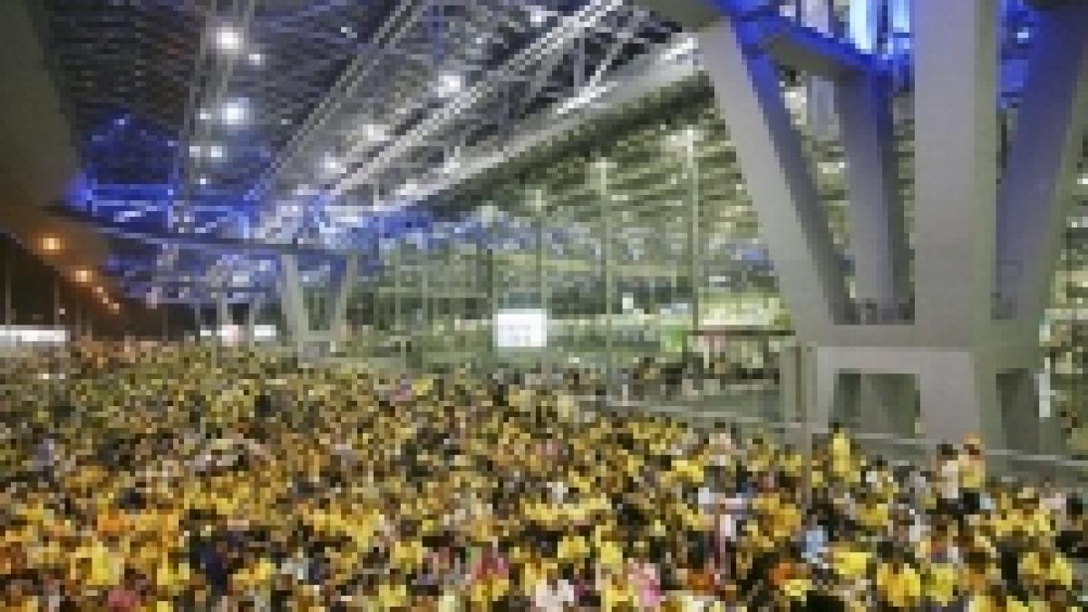 Thailanda. Opozanţii ultraregalişti părăsesc sediul guvernului, consolidându-şi poziţiile în aeroporturi